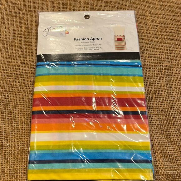 NIP Fiesta apron - Picture 1 of 3